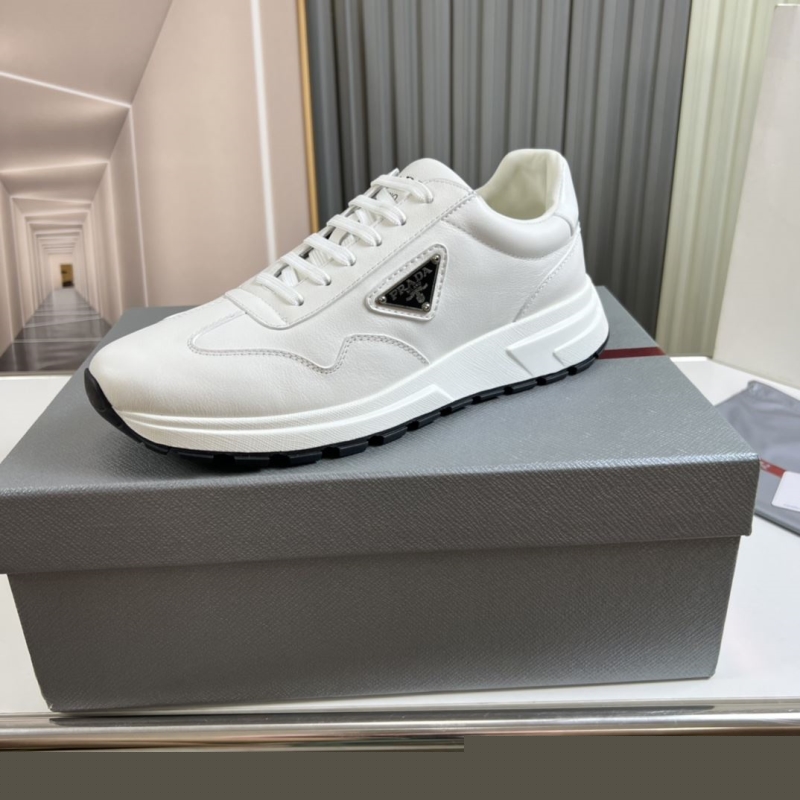 Pra*a casual shoes